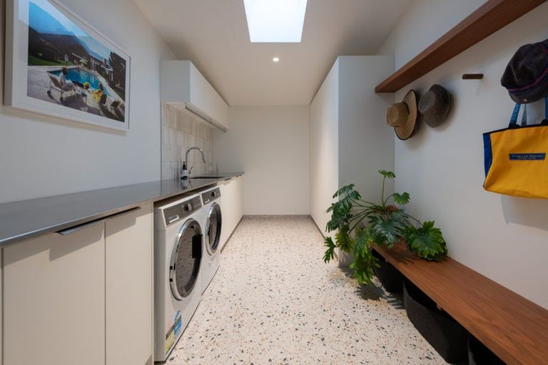 Photo of property in 50 Castor Bay Road, Castor Bay, Auckland, 0620