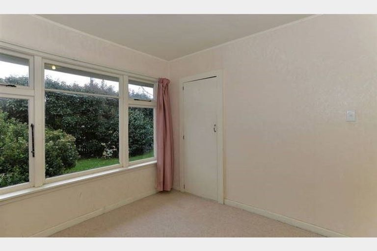 Photo of property in 18 Avonhead Road, Avonhead, Christchurch, 8042