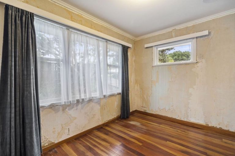Photo of property in 135 Forrest Hill Road, Forrest Hill, Auckland, 0620
