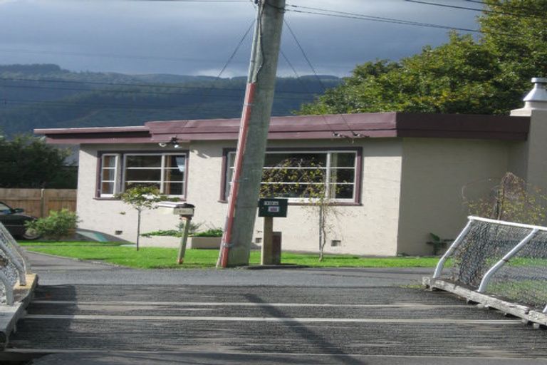 Photo of property in 12 Terminus Street, Silverstream, Upper Hutt, 5019