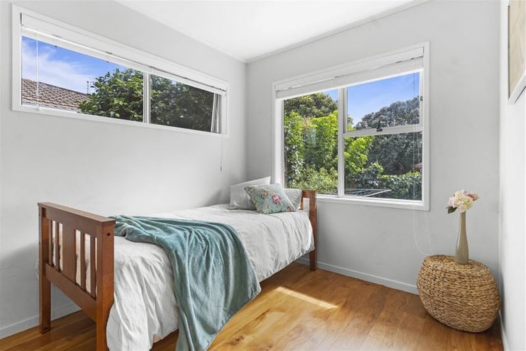 Photo of property in 1/23 Liston Crescent, Cockle Bay, Auckland, 2014