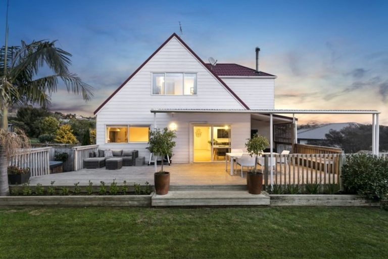 Photo of property in 53 Jelas Road, Red Beach, 0932