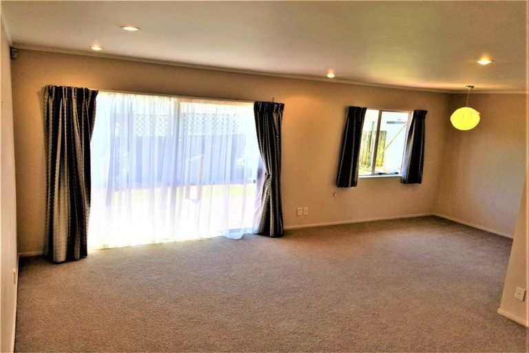 Photo of property in 240a Te Atatu Road, Te Atatu South, Auckland, 0610