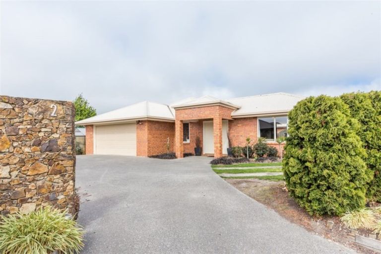 Photo of property in 2 Hawkins Place, Rangiora, 7400
