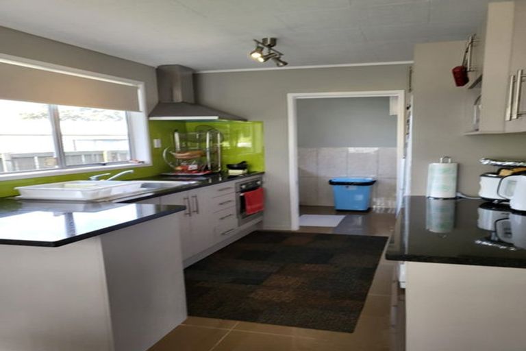Photo of property in 58 Sharland Avenue, Manurewa, Auckland, 2102