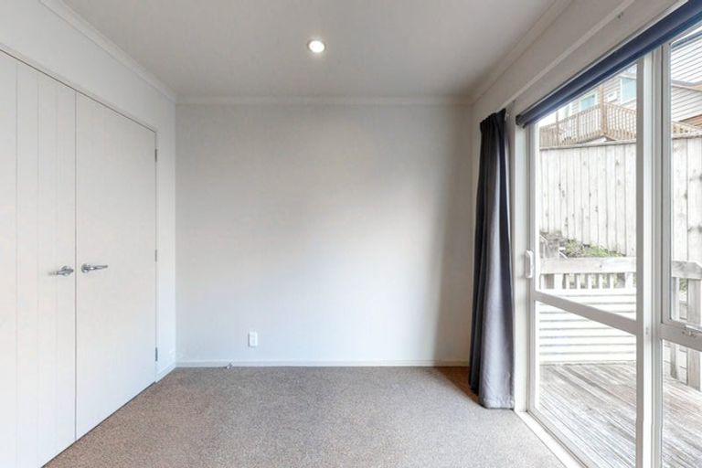 Photo of property in 57 Glanmire Road, Newlands, Wellington, 6037