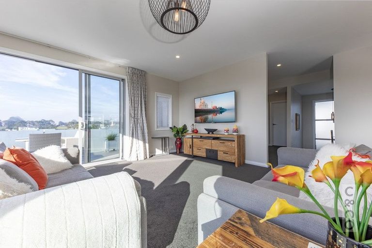 Photo of property in 4 Tauwaka Crescent, Riverhead, 0820