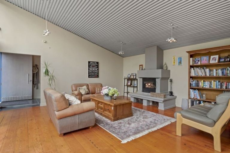 Photo of property in 287 Whitehills Road, Waitoki, Silverdale, 0994