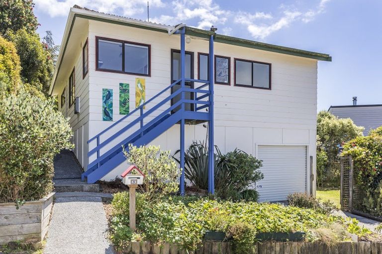 Photo of property in 5 Kilgour Way, Crofton Downs, Wellington, 6035