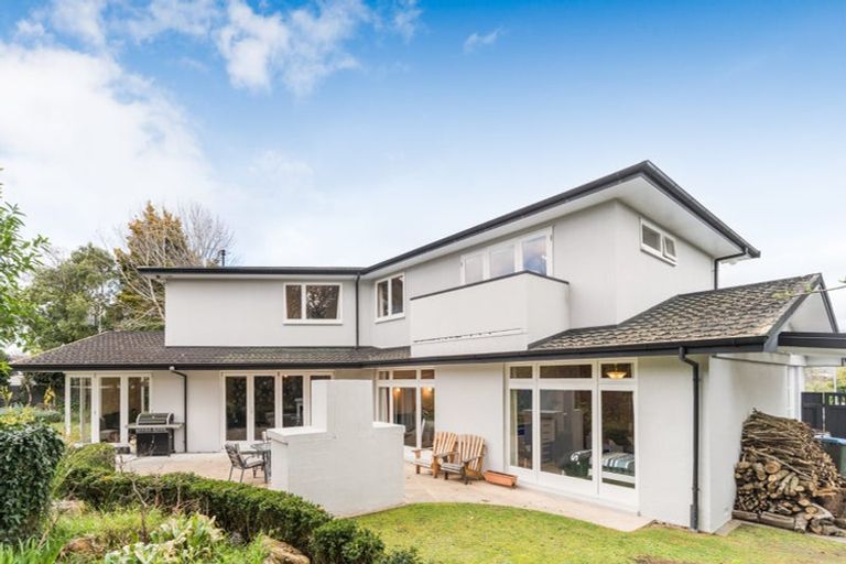 Photo of property in 8 Goodwyn Crescent, Hokowhitu, Palmerston North, 4410