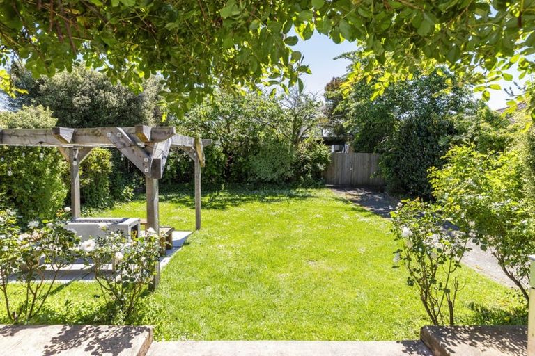 Photo of property in 31 Office Road, Merivale, Christchurch, 8014