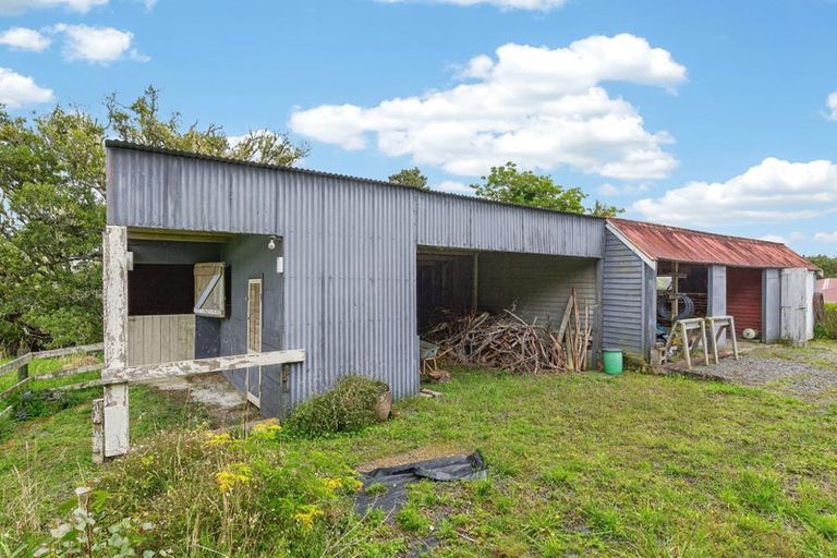 Photo of property in 196 Bull Road, Waiotira, 0193