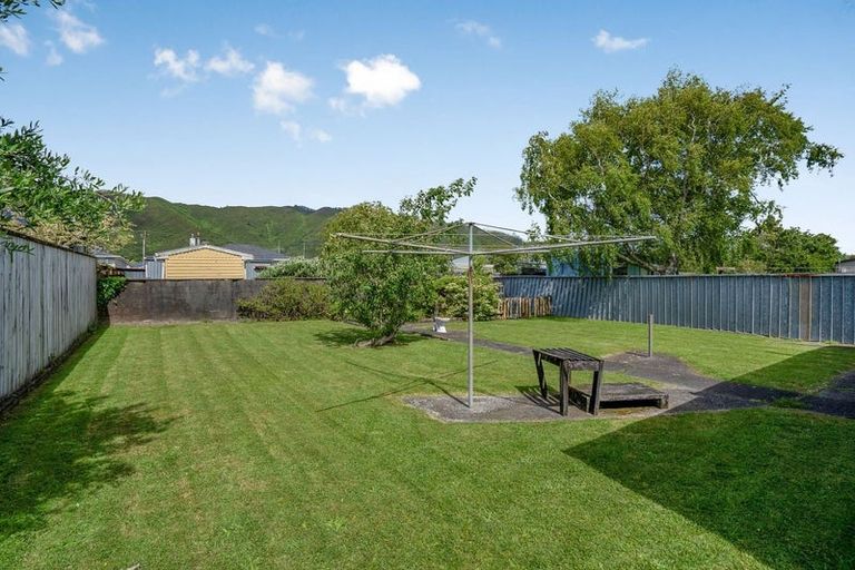 Photo of property in 178 Wellington Road, Wainuiomata, Lower Hutt, 5014