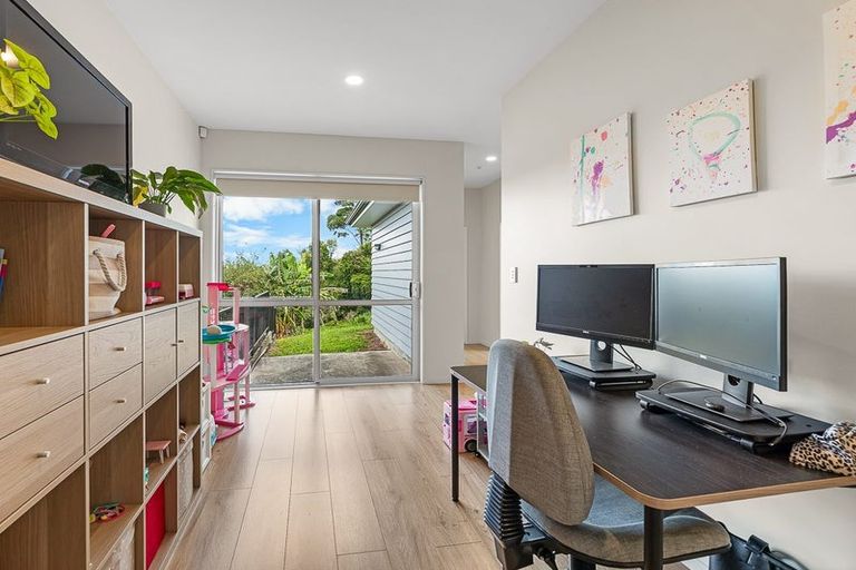 Photo of property in 15 Mcintosh Drive, Pokeno, 2471