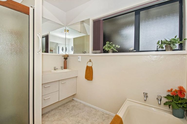 Photo of property in 116b Fairway Drive, Te Kamo, Whangarei, 0112