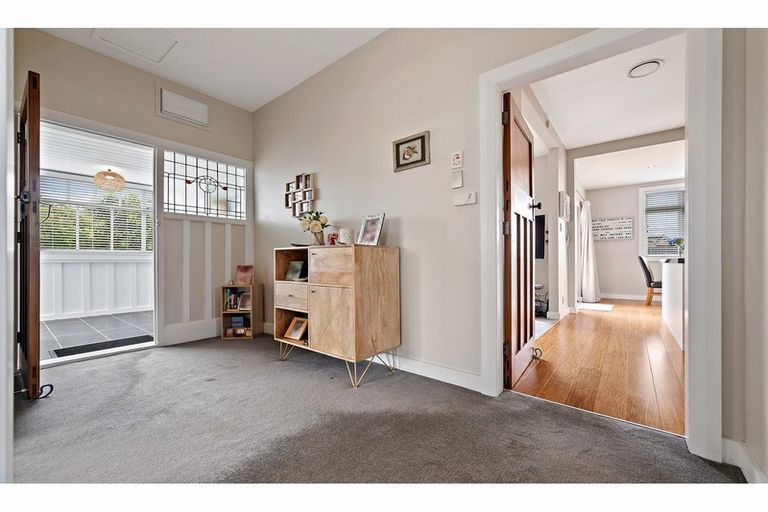 Photo of property in 6 Mortlake Street, Islington, Christchurch, 8042