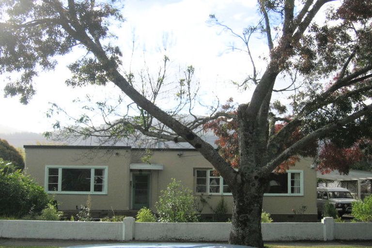 Photo of property in 24 Heretaunga Square, Silverstream, Upper Hutt, 5019