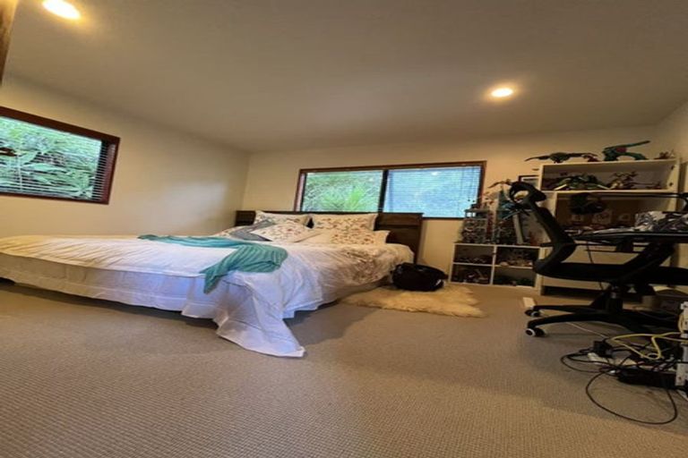 Photo of property in 134h Rangatira Road, Beach Haven, Auckland, 0626