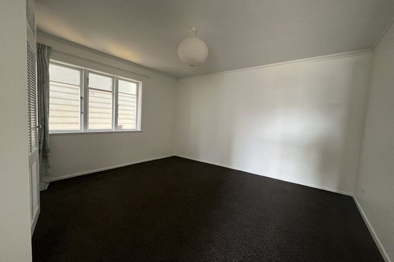 Photo of property in 16 Austin Street, Mount Victoria, Wellington, 6011