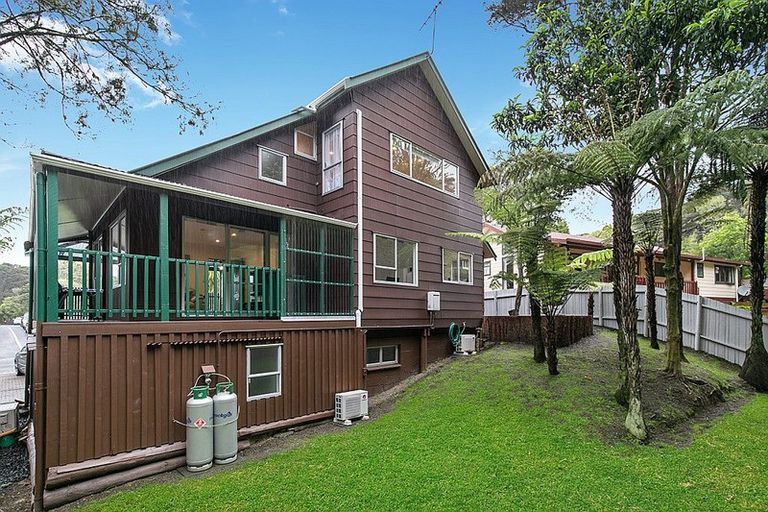 Photo of property in 29 Wirihana Road, Titirangi, Auckland, 0604