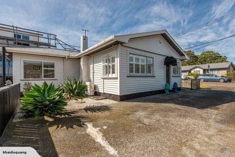 Photo of property in 10 Haumia Street, Johnsonville, Wellington, 6037