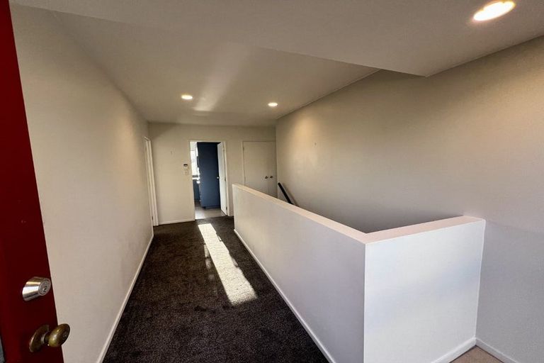 Photo of property in 1/3 Albany Highway, Unsworth Heights, Auckland, 0632