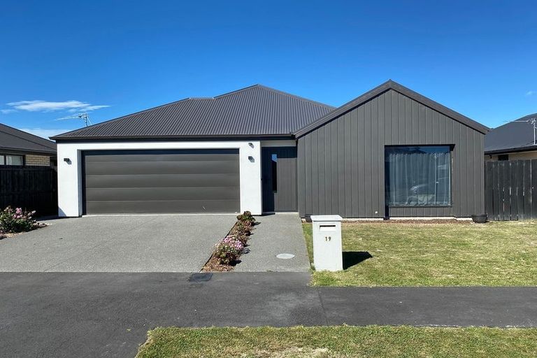 Photo of property in 19 Navarra Road, Halswell, Christchurch, 8025