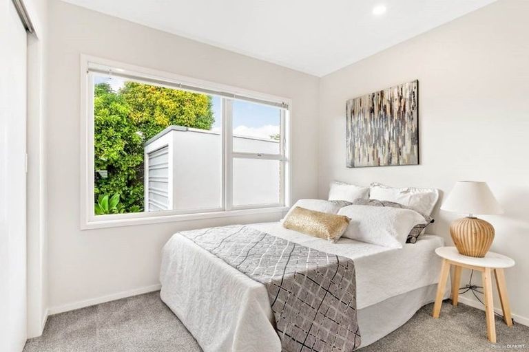 Photo of property in 3/4 Waterloo Road, Milford, Auckland, 0620