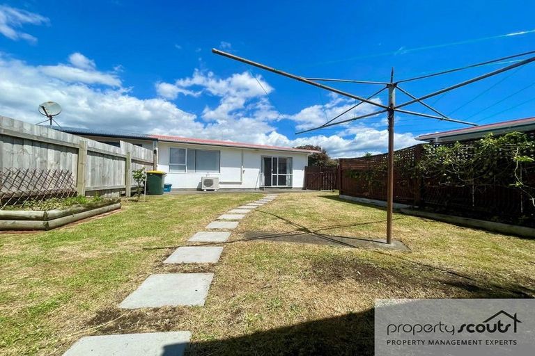 Photo of property in 15a Naumai Place, Spotswood, New Plymouth, 4310