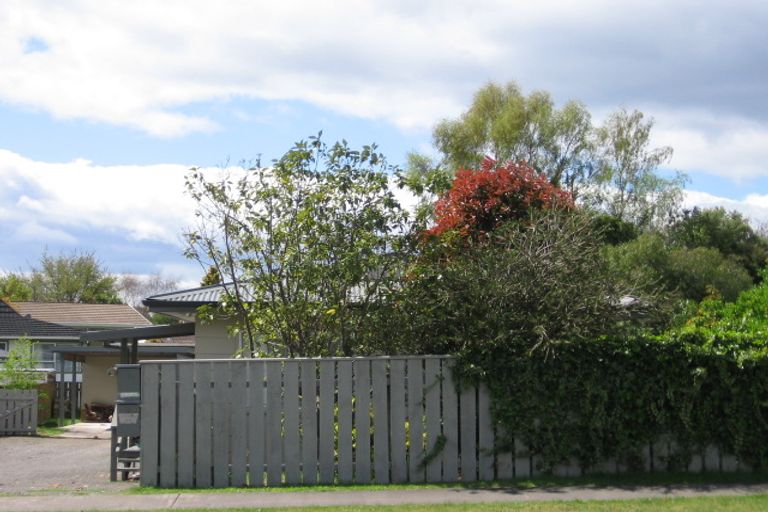 Photo of property in 1/84 Tamatea Road, Taupo, 3330