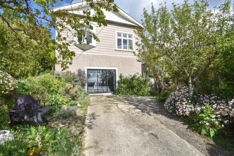 Photo of property in 22 Motu Street, Saint Clair, Dunedin, 9012