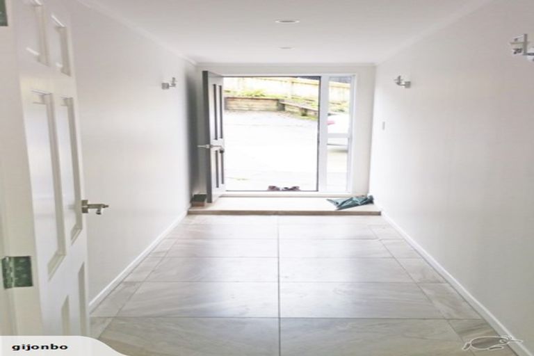 Photo of property in 12 Phillipa Place, Browns Bay, Auckland, 0630