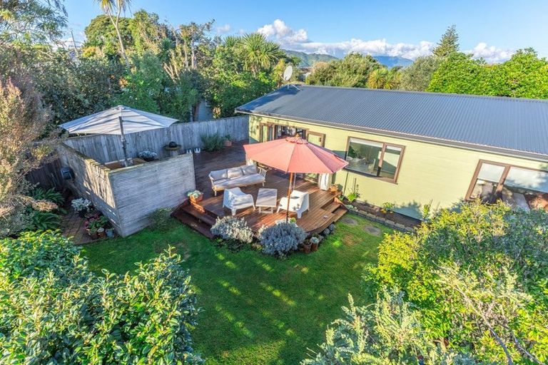 Photo of property in 27a Rauparaha Street, Waikanae Beach, Waikanae, 5036