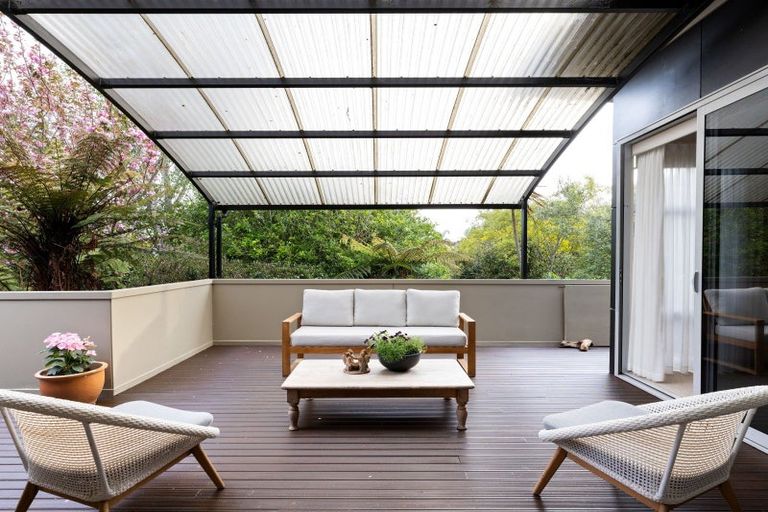 Photo of property in 15 Azure Place, Huntington, Hamilton, 3210