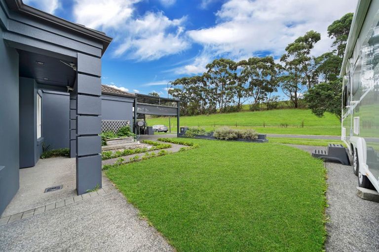Photo of property in 28 Franshell Crescent, East Tamaki, Auckland, 2013