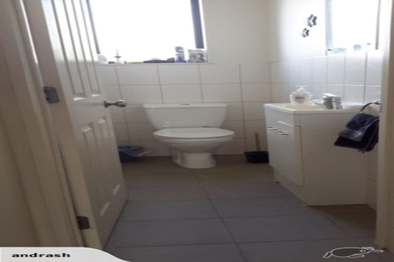 Photo of property in 66b Waimumu Road, Massey, Auckland, 0614