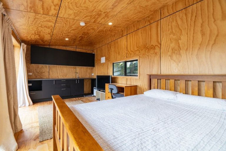 Photo of property in 96 Hocken Street, Kenmure, Dunedin, 9011