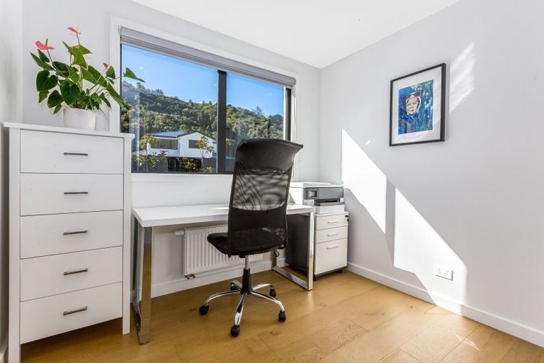 Photo of property in 106 Silverstream Road, Crofton Downs, Wellington, 6035