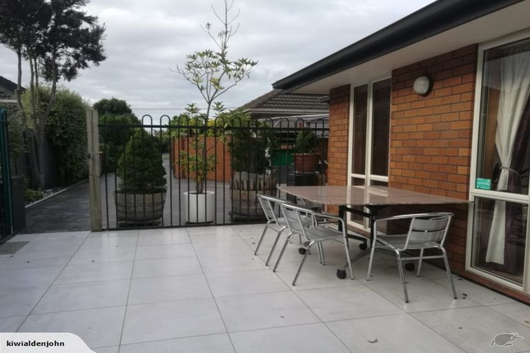 Photo of property in 71a Harris Crescent, Papanui, Christchurch, 8053