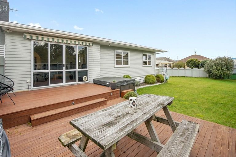 Photo of property in 12 Polstead Road, Stoke, Nelson, 7011