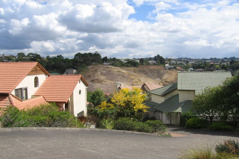 Photo of property in 127a Browns Bay Road, Browns Bay, Auckland, 0630