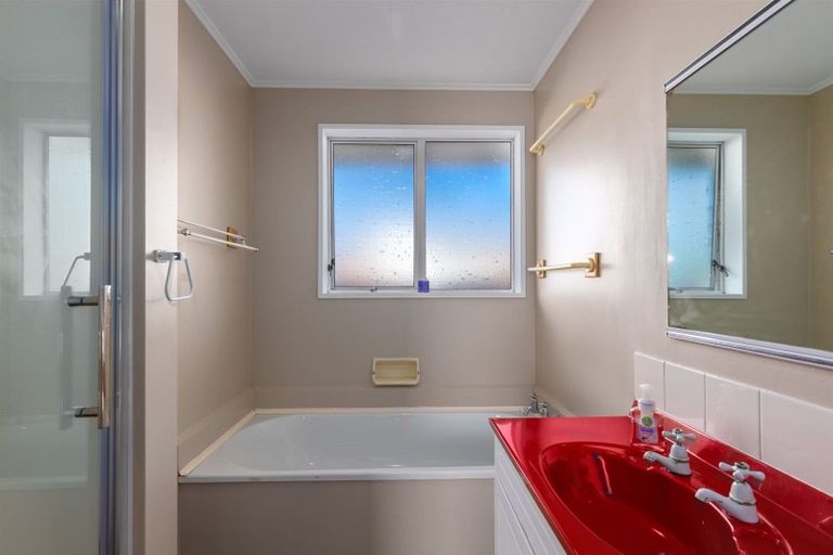 Photo of property in 9 Charnwood Crescent, Bishopdale, Christchurch, 8051