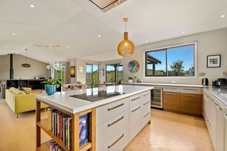 Photo of property in 12 Hidden Hills Drive, Wanaka, 9305