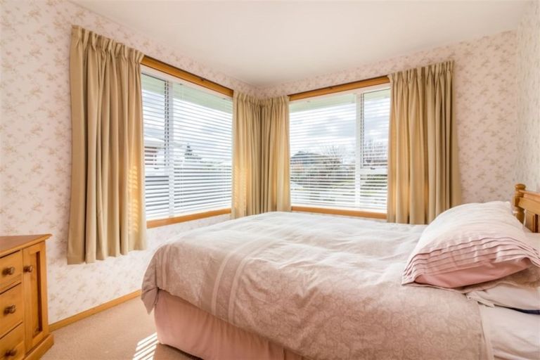 Photo of property in 8 Carbine Place, Sockburn, Christchurch, 8042