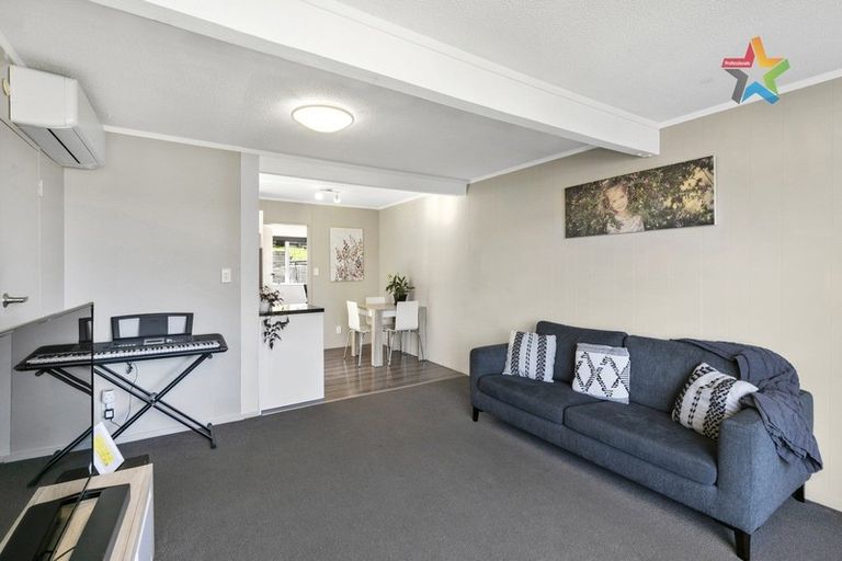 Photo of property in 43a Cypress Drive, Maungaraki, Lower Hutt, 5010