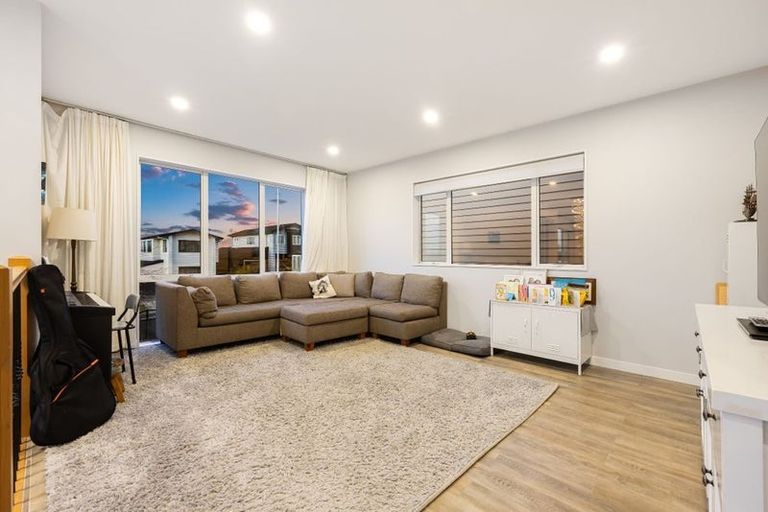 Photo of property in 34 Cavalli Road, Long Bay, Auckland, 0630
