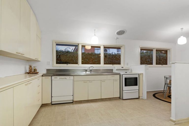 Photo of property in 11 Tuirau Place, Ilam, Christchurch, 8041