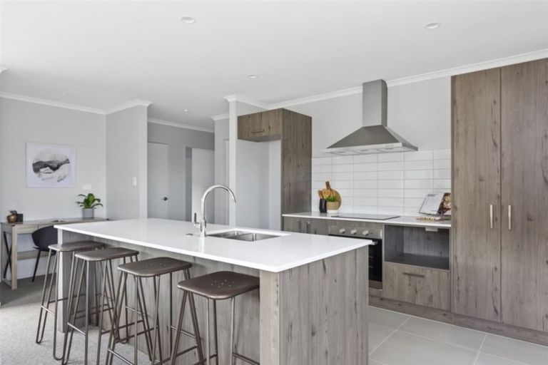 Photo of property in 94 Te Wharo Drive, Papamoa, 3118