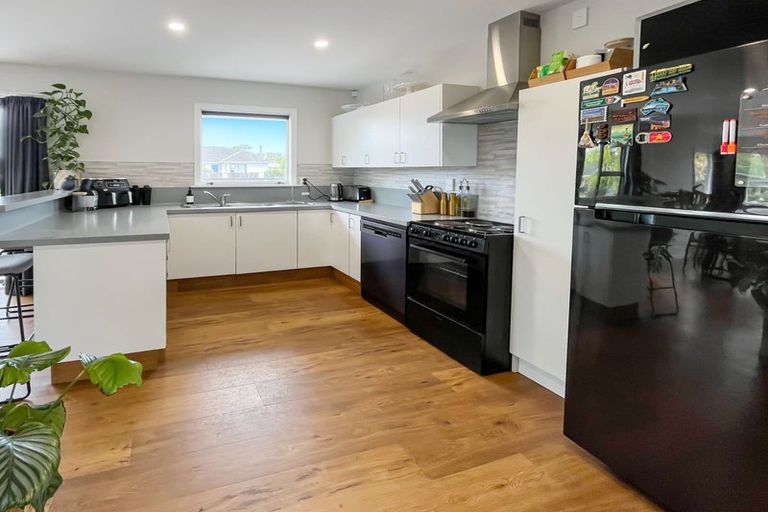 Photo of property in 15 Niagara Street, Wainoni, Christchurch, 8061