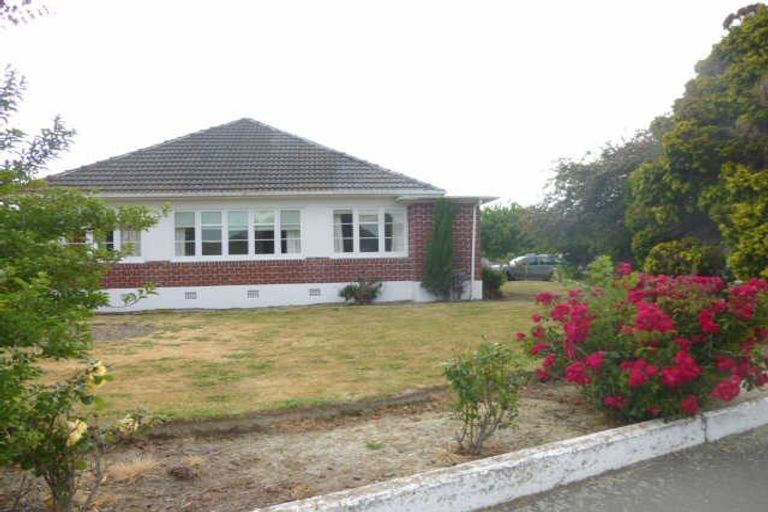 Photo of property in 2 Kawaka Street, Riccarton, Christchurch, 8041
